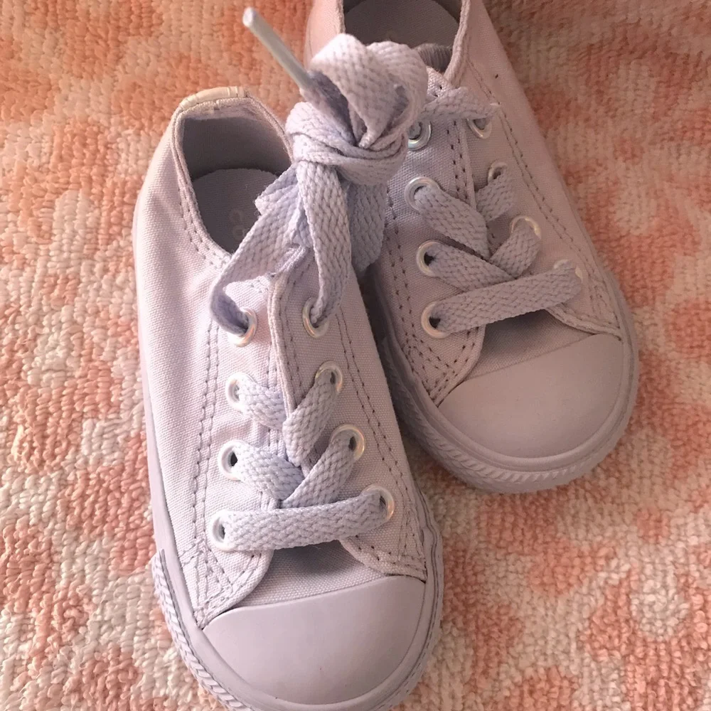 Converse - Picture 2 of 6